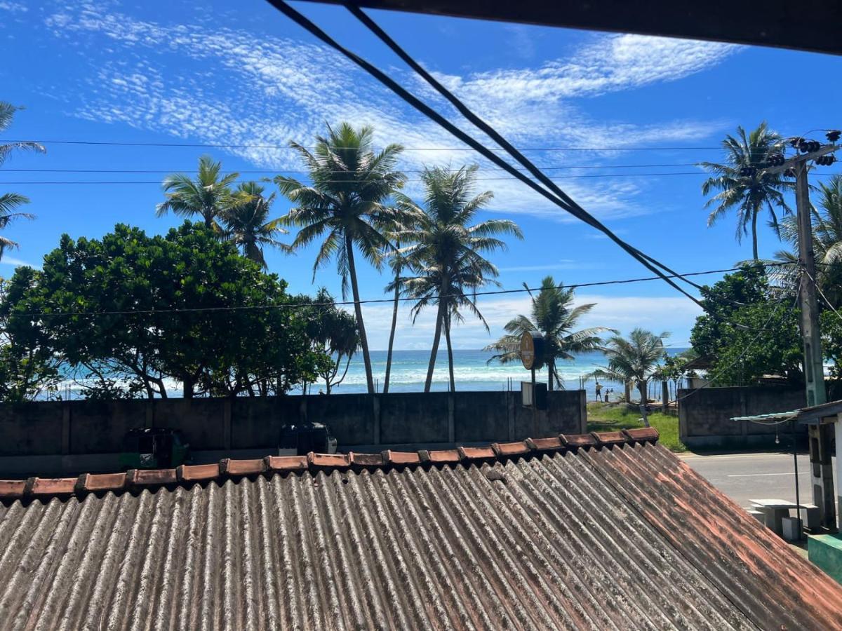Pineapple Surf Hotel Ahangama Exterior foto